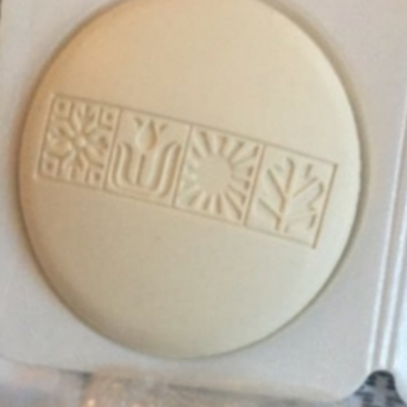 Vintage  perpetual calendar container with soap factory sealed rare - Picture 6 of 6